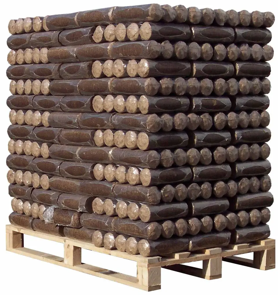 Shrink-wrapped pallet stack of 90mm cylindrical biomass fuel briquettes